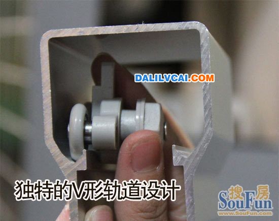 測評:德立淋浴房S0732 材質(zhì)優(yōu)良設(shè)計人性化 測評:德立淋浴房S0732 材質(zhì)優(yōu)良設(shè)計人性化