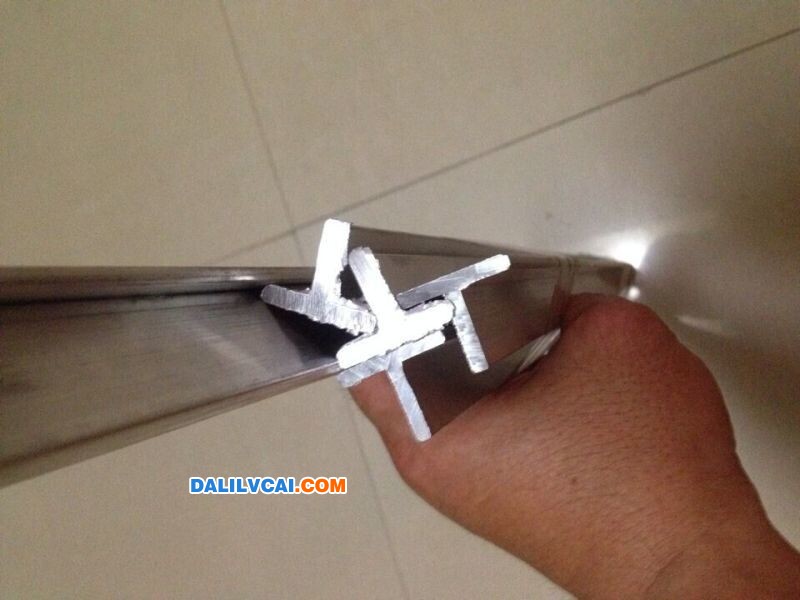 T型鋁材實物圖