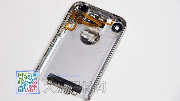 蘋果iPhone7/7 Plus工藝揭秘：“亮黑”背后的故事