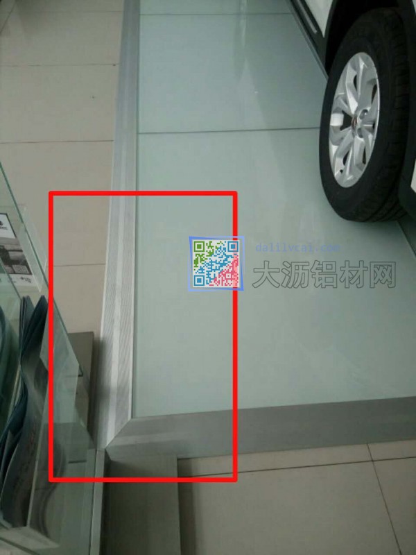 汽車展臺(tái)用玻璃鋁框型材