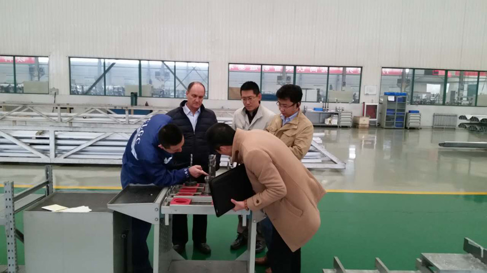 叢林鋁業(yè)采購事業(yè)部與伊斯卡交流現(xiàn)場