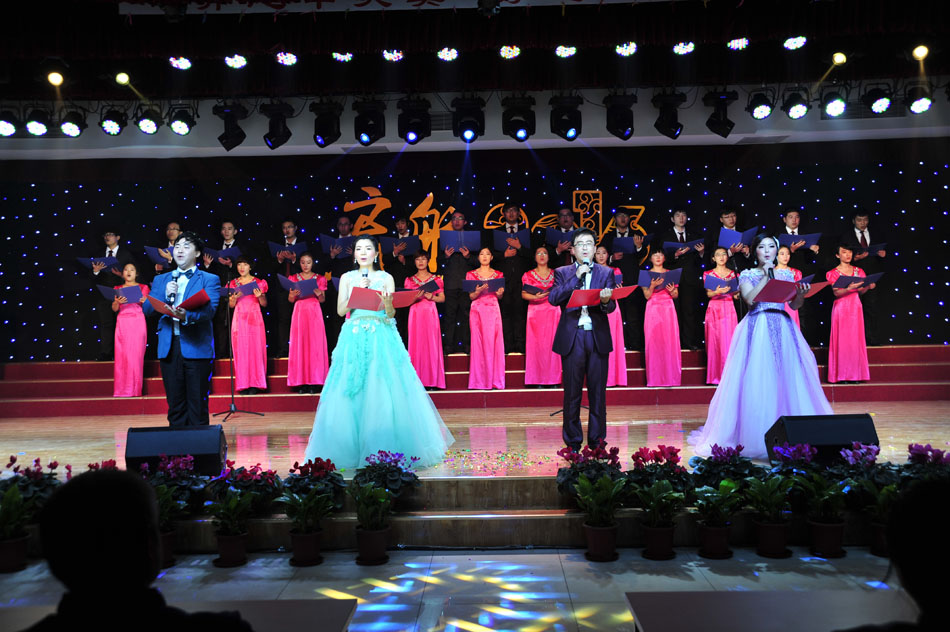 叢林鋁業(yè)2015年會歌舞表演3