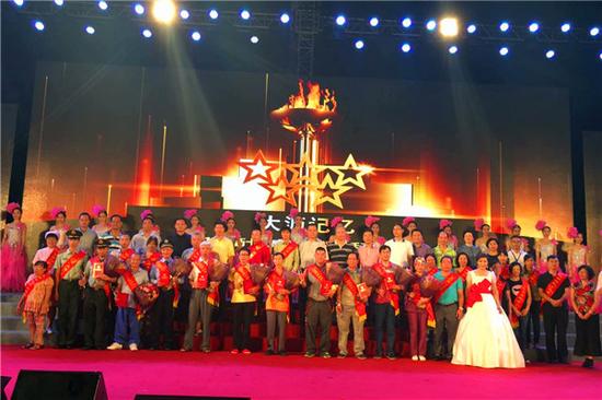2016年“大瀝記憶”十大感動(dòng)人物頒獎(jiǎng)典禮現(xiàn)場(chǎng)